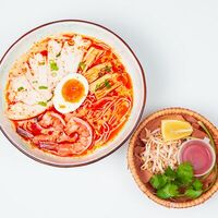 Вьетнамская лакса в Pho'n'Roll