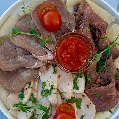 Ассорти мясное на пите в Crystal по цене 1050 ₽