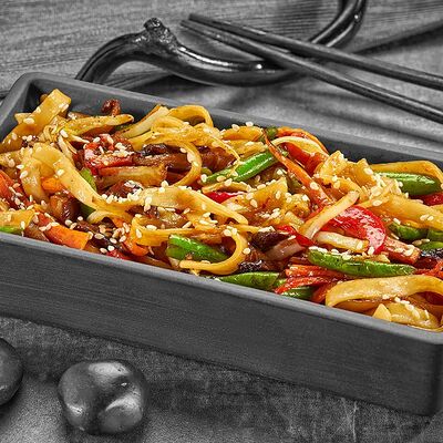 Удон с овощами под соусом терияки в Суши Мастер по цене 239 ₽