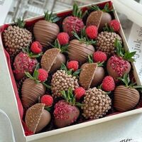Клубника в шоколаде Dolce vita в SweetGift клубника в шоколаде