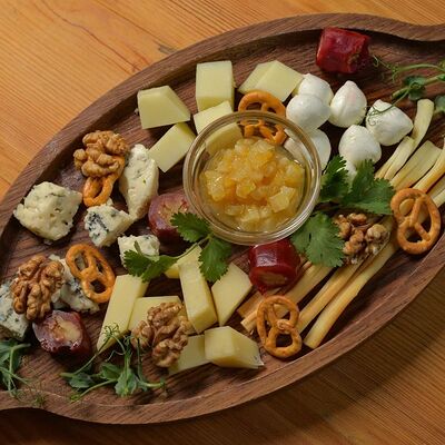 Сырная доска в Джорджина по цене 900 ₽