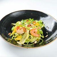 Салат с креветками и цукини в Бамбуши