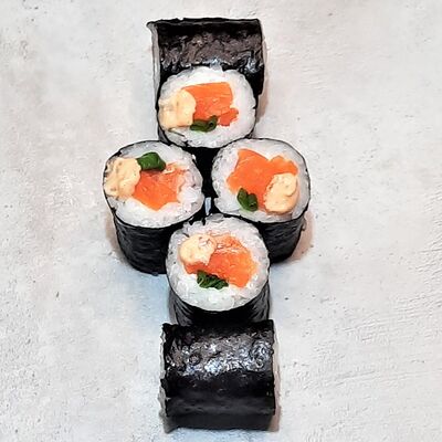 Ролл со спайси-лососем в Sushimus по цене 259 ₽