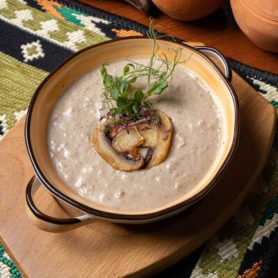 Крем-суп из шампиньоновв Пхали по цене 555 ₽