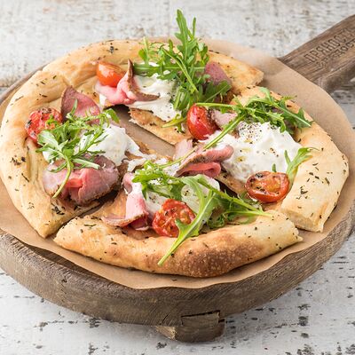 Лепешка с ростбифом в Пряности & Радости на Васильевском по цене 690