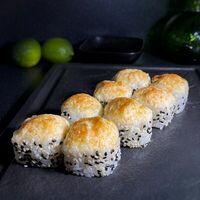 Гриль-ролл Тамаго-яки в Akuma Rolls