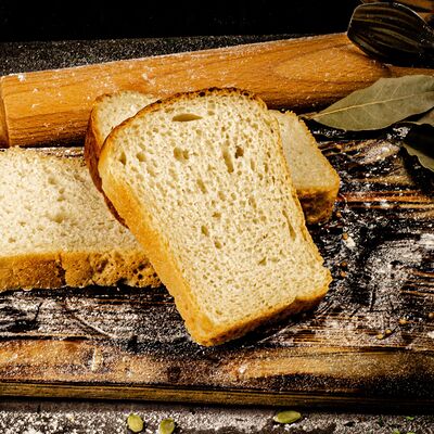 Хлеб белый в У Сватов по цене 40 ₽