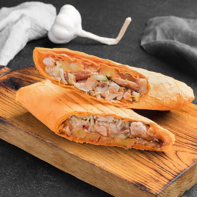 Шаурма Сырная в Vkus Land по цене 210 ₽