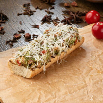 Брускетта с томатами в Соседи Home Cafe по цене 490 ₽