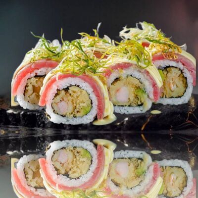 Ролл Крейзи в Omakase Yoshitake Sushi по цене 990 ₽