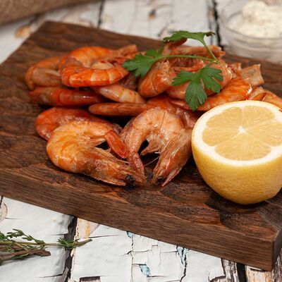 Жареные креветки с чесноком в Кроко конди по цене 360 ₽