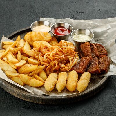 Пивная тарелка Полкило в Brooklyn Bowl по цене 1099 ₽