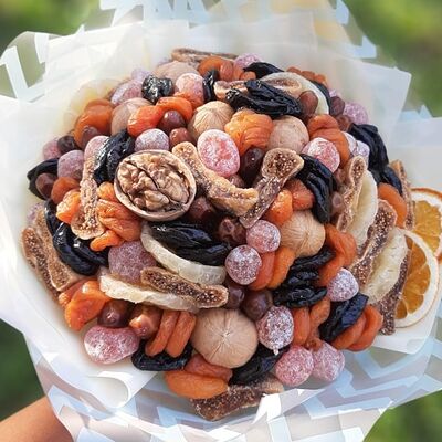 Букет из сухофруктов и орехов с кумкватом в Buketonline - Съедобные букеты и клубника в шоколаде по цене 4950 ₽