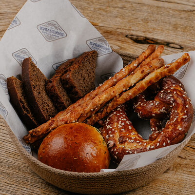 Хлебная корзина в Кубанские пивоварни по цене 160 ₽