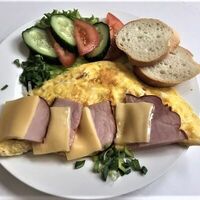 Омлет из двух яиц с ветчиной и сыром в Салон Вкуса