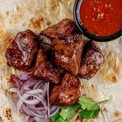 Шашлык из свиной шеи в Хлопок по цене 380 ₽