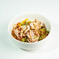 Яичная лапша с щупальцами кальмара в ЁБИСАН