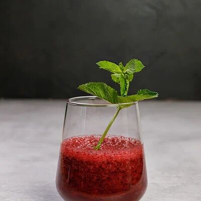 Смузи Ягодный с мятой в КафеАллея по цене 250 ₽