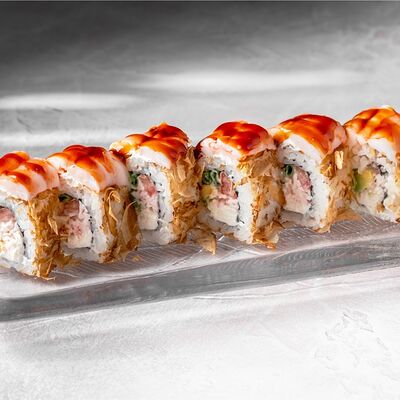 Ролл с креветкой, авокадо и снежным крабом в BEERMAN&Schlitz по цене 630 ₽