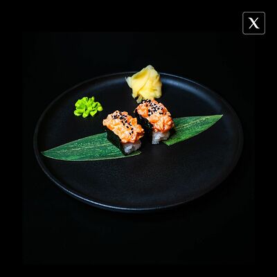 Гункан острый с креветкой в Хука Холл по цене 710 ₽