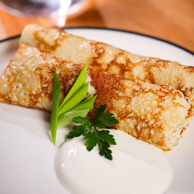 Блинчики кокосовые с цыпленком и муссом из сметаны в Butik по цене 420 ₽