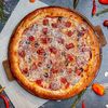 Пицца с тунцом в La Pizza Bomba на дровах по цене 790