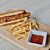 Хот-Дог датский с колбаской из курицы халяль с фри в Местопиво по цене 480