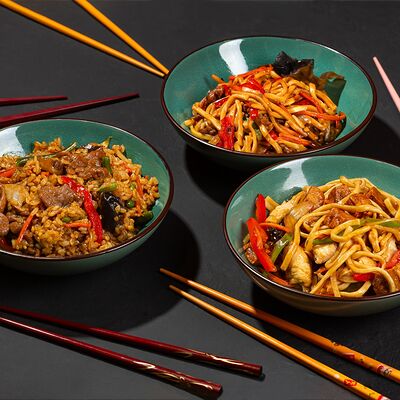 Жареный вок с морепродуктами в Дунфан Во по цене 450 ₽