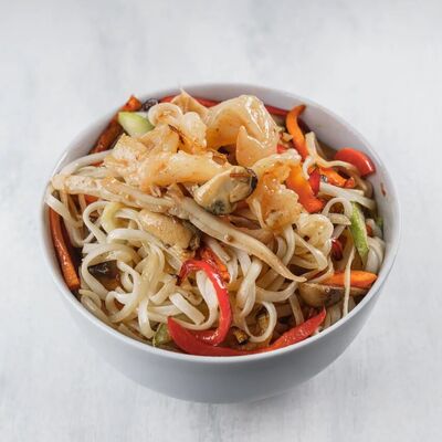 Удон с морепродуктами в Yummy yummy по цене 310 ₽