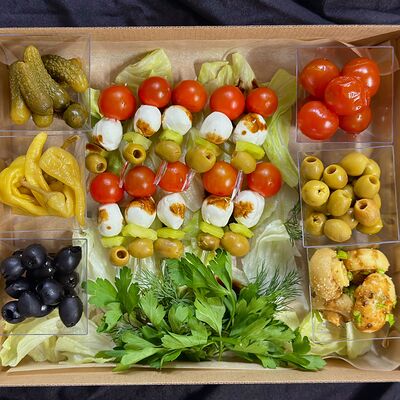 Набор разносолов М в Boom-box Catering по цене 3290 ₽