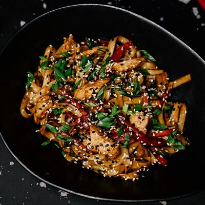 Удон с курицей в Satori по цене 750 ₽