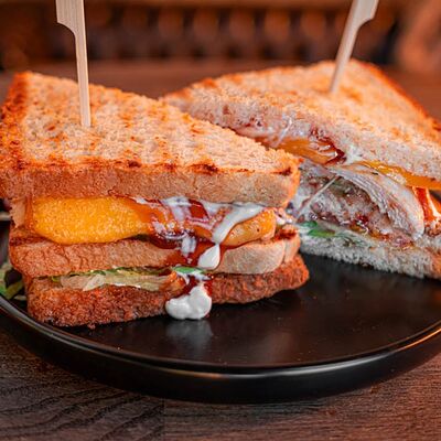 Сэндвич с курицей в Бар Крафт 1.0 по цене 600 ₽