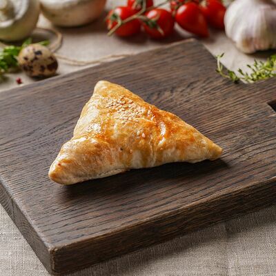 Слоеная самса в Кроко конди по цене 85 ₽