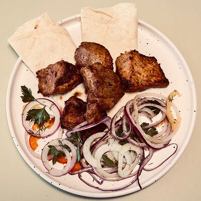 Шашлык говяжий в The шашлык по цене 1699 ₽