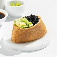 Инари с икрой ламинарии в SeabasSushi