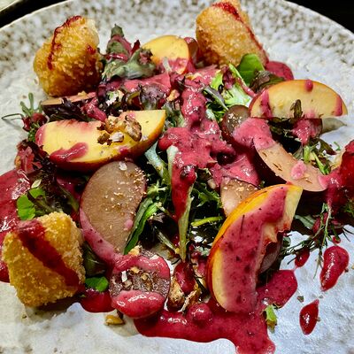 Хрустящий камамбер в Vinokurov karaoke rest по цене 878 ₽