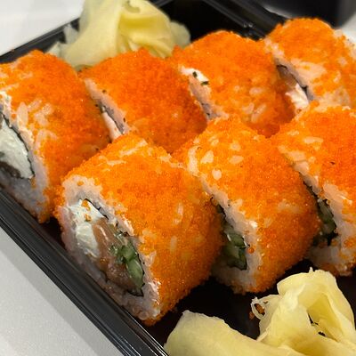 Калифорния с семгой в Роллбург по цене 1120 ₽