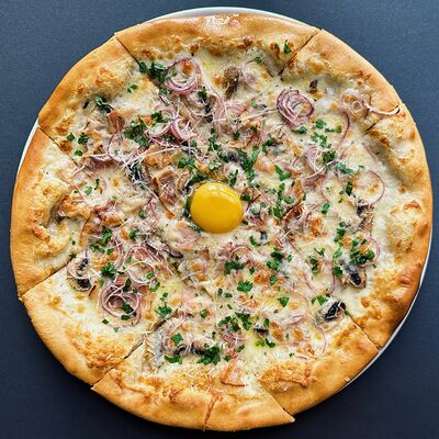 Пицца Карбонара в Трюфель по цене 670 ₽