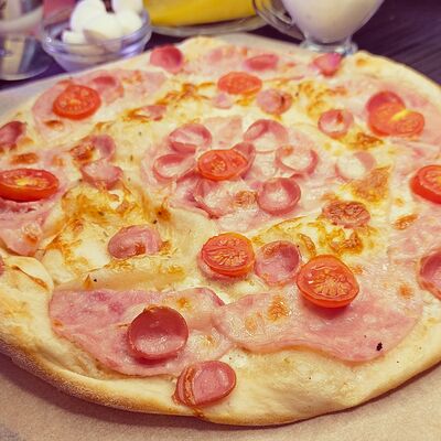 Пицца Детская на тонком тесте в Хомячок по цене 530 ₽