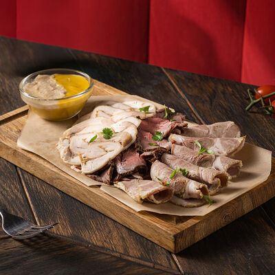 Мясная тарелка в Kinza по цене 890 ₽