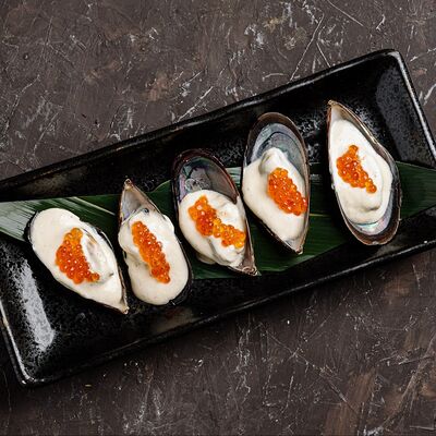 Мидии в сливочно-икорном соусе в Пряности по цене 1020 ₽