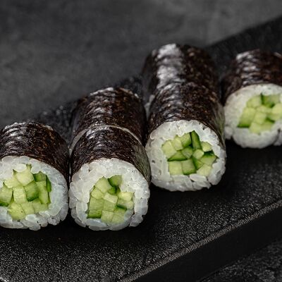 Маки Огурец в Harumi по цене 256 ₽