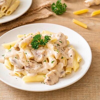 Макароны с курицейв Кафе нут по цене 460 ₽