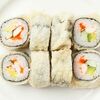 Ролл Калифорния темпура с королевской креветкой в Sushi Fish по цене 550