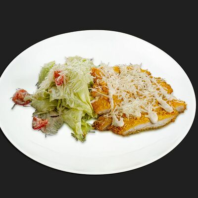 Цезарь с хрустящим цыплёнком в Булка да мясо по цене 407 ₽