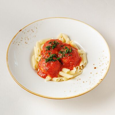 Пенне с митболами из индейки в Buana cafe по цене 990 ₽