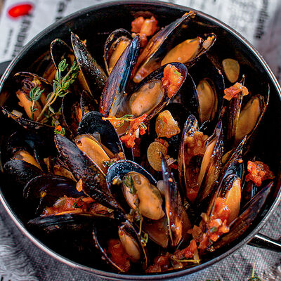 Мидии в томатном соусе в Колбасофф по цене 650