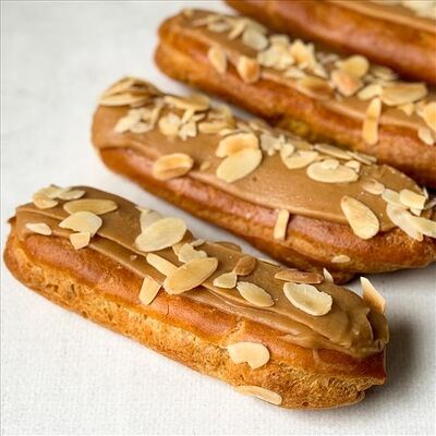 Эклер карамельный в TAVO ROTTO по цене 155 ₽