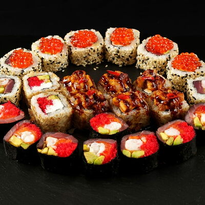 Сет Премиум класс в Мистер суши по цене 3451 ₽