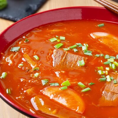 Томатный суп с говядиной в iWok по цене 410 ₽